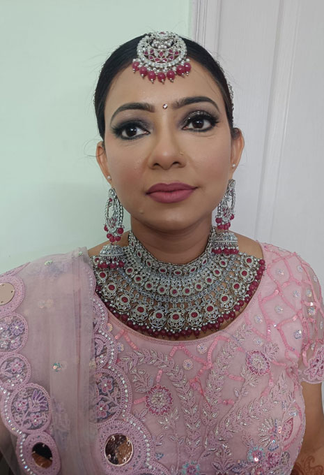 Mk Makeup Studio And Academy